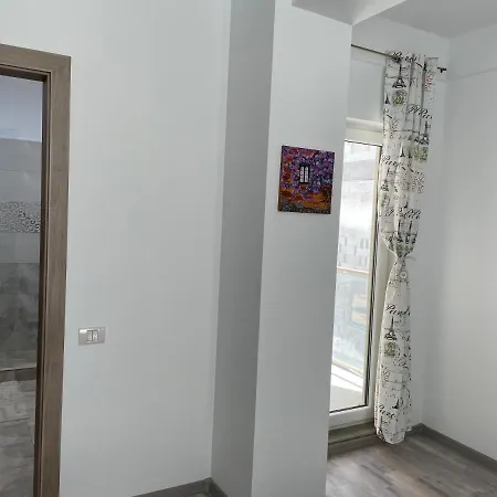 Iany 1 Năvodari