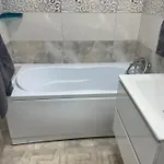 Iany 1 Apartament *