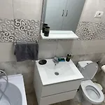 Iany 1 Apartament
