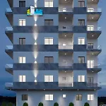 Iany 1 Apartament *