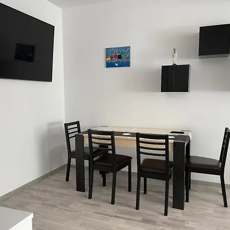 Iany 1 * Năvodari