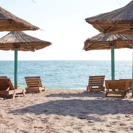 Iany 1 アパート *