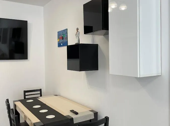 アパート Iany 1 *