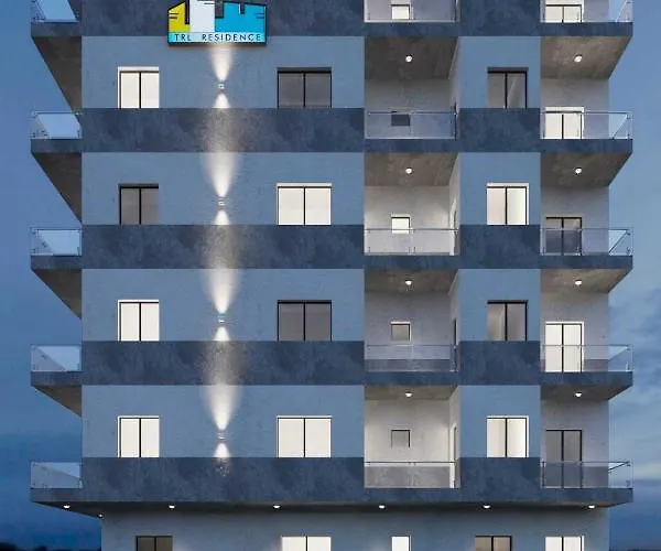 Iany 1 アパート *